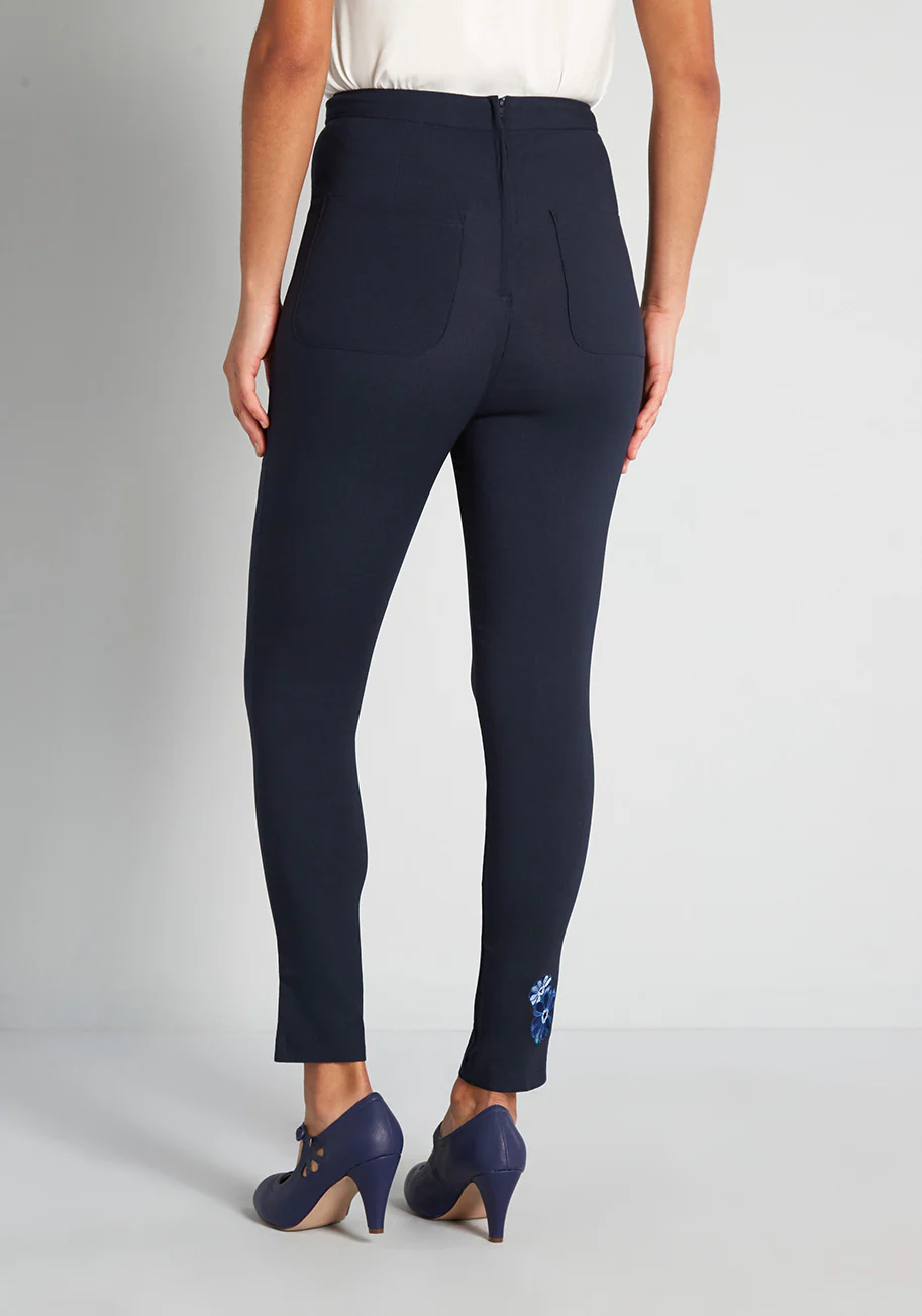 Isnyt x Collectif Crazy For Daisies Embroidered Skinny Pants - Olabens