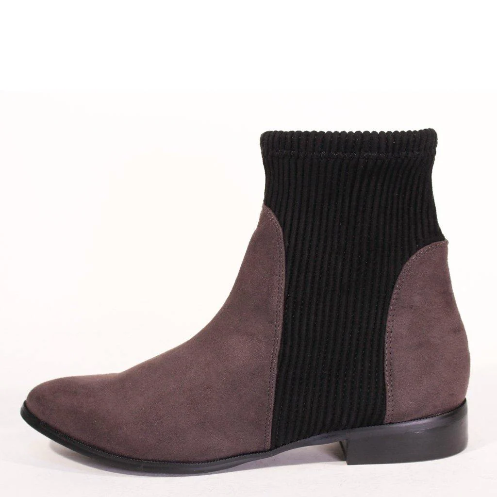 Davina Suede Chelsea Boots - Olabens