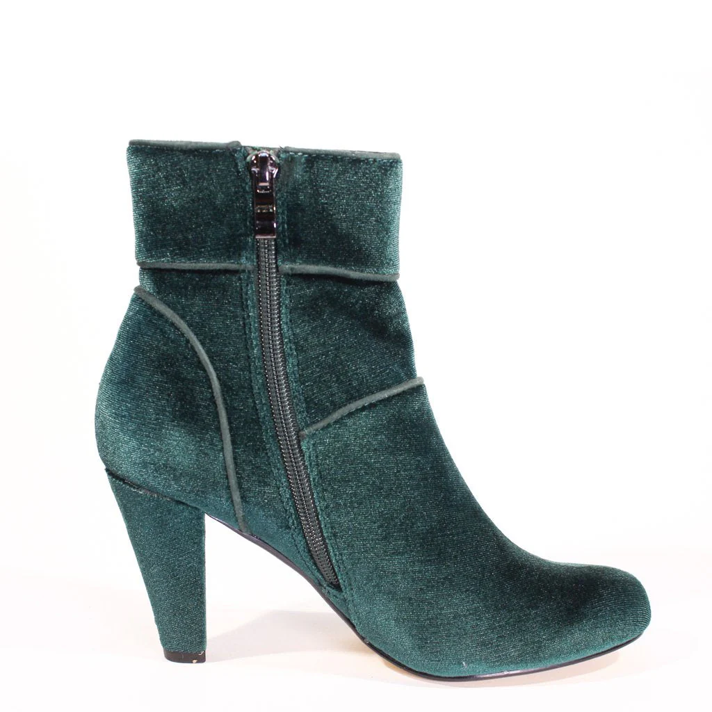 Topaz Velvet Booties - Olabens