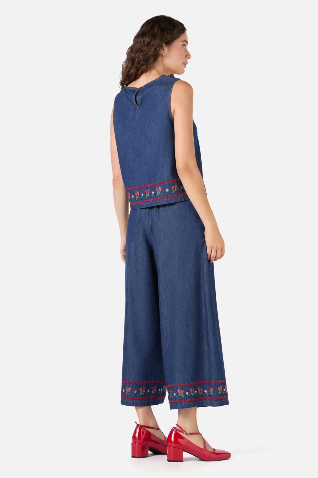 Meadow Embroidered Top - Olabens
